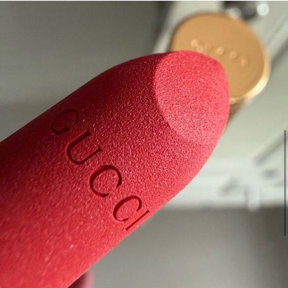 GUCCI GOLDIE RED LIPSTICK | MATTE FINISH | NEW - Picture 3 of 17